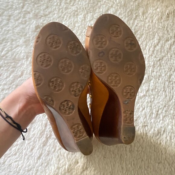 Tory Burch Royal Tan Leather Wedge Peep-Toe Sandals – Women’s 6.5 - Picture 8 of 16